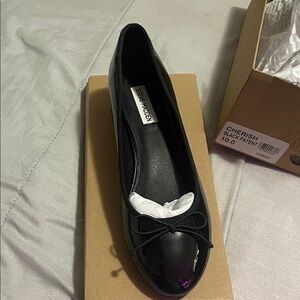 Steve Madden Glossy Black Flats with Bow